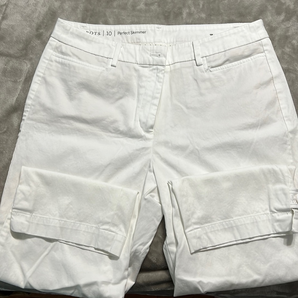 Women’s white Talbots capris size 10
